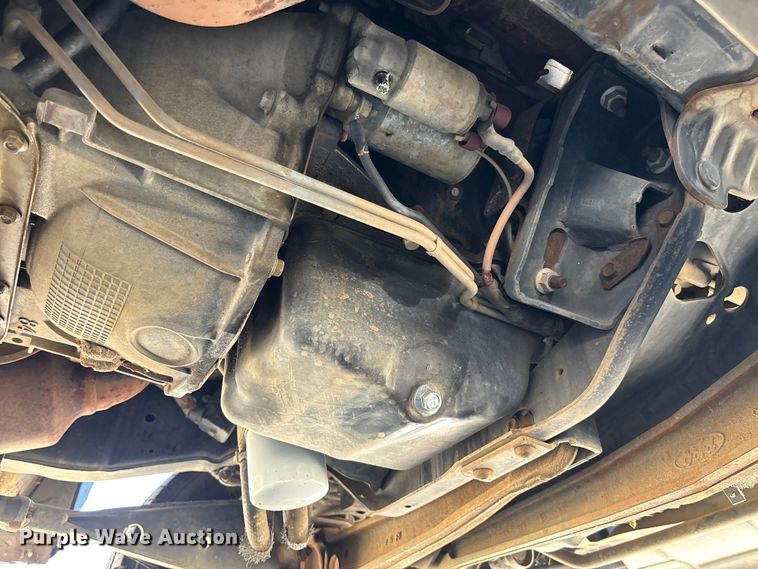 image for item EV3010 2009 Ford E150 van