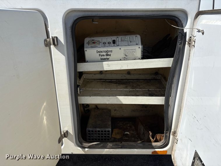 image for item EV3011 2011 Ford F450 Super Duty bucket truck