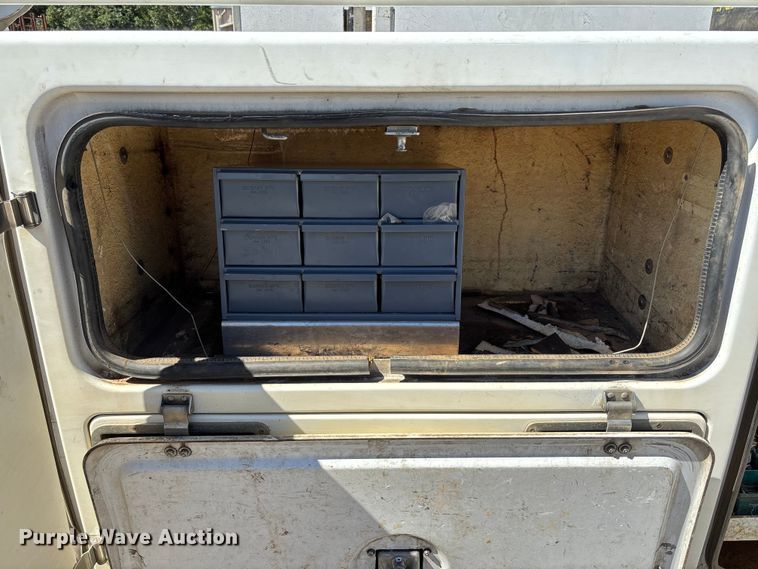 image for item EV3011 2011 Ford F450 Super Duty bucket truck