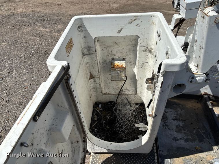 image for item EV3011 2011 Ford F450 Super Duty bucket truck