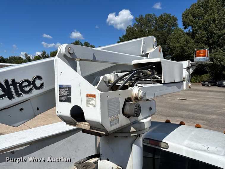 image for item EV3011 2011 Ford F450 Super Duty bucket truck