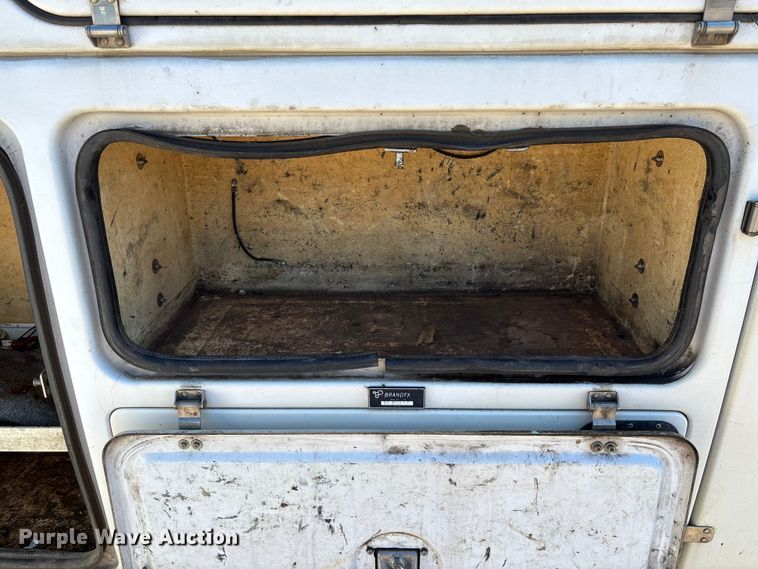 image for item EV3011 2011 Ford F450 Super Duty bucket truck