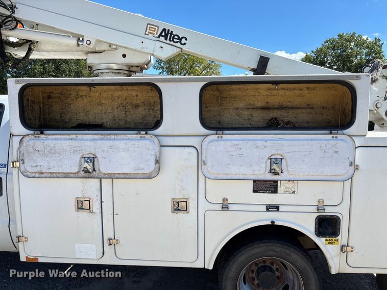 image for item EV3011 2011 Ford F450 Super Duty bucket truck