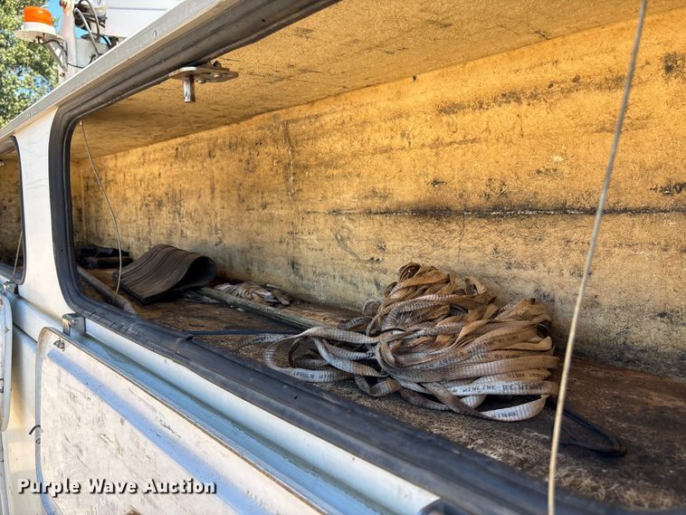 image for item EV3011 2011 Ford F450 Super Duty bucket truck