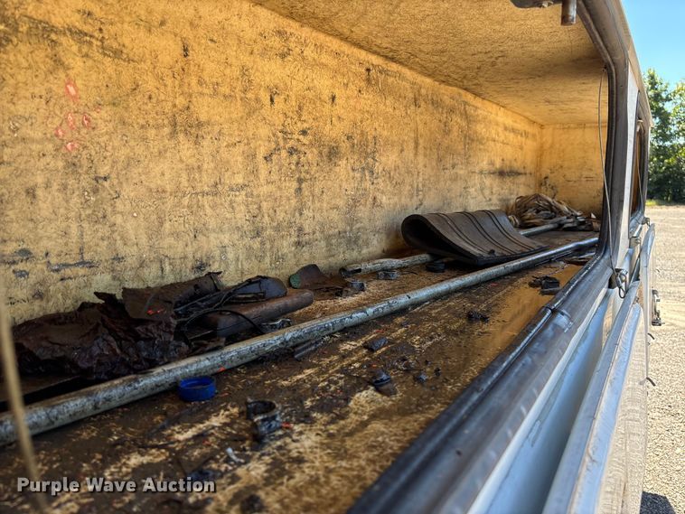 image for item EV3011 2011 Ford F450 Super Duty bucket truck