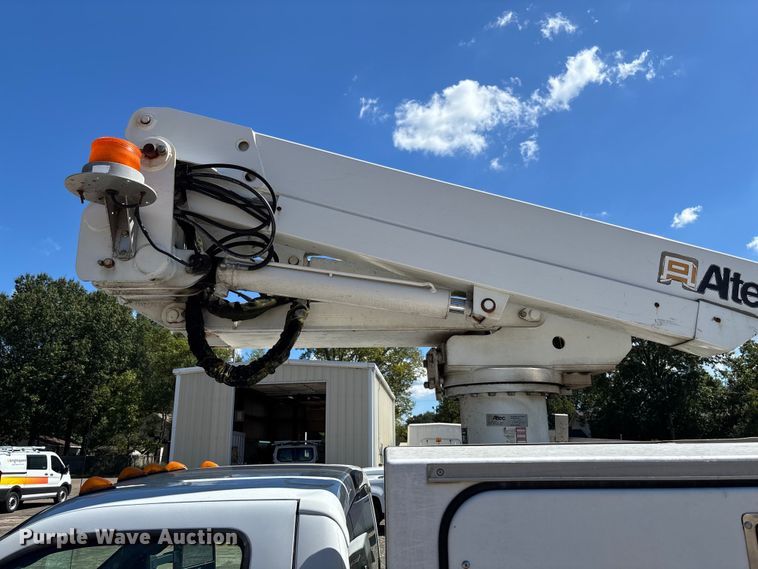 image for item EV3011 2011 Ford F450 Super Duty bucket truck