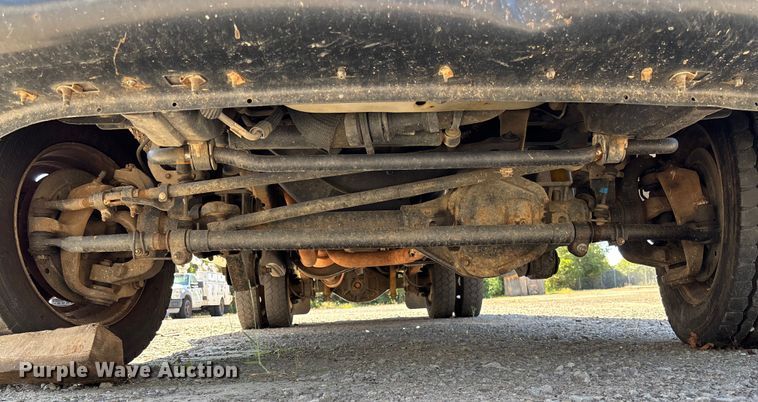 image for item EV3011 2011 Ford F450 Super Duty bucket truck