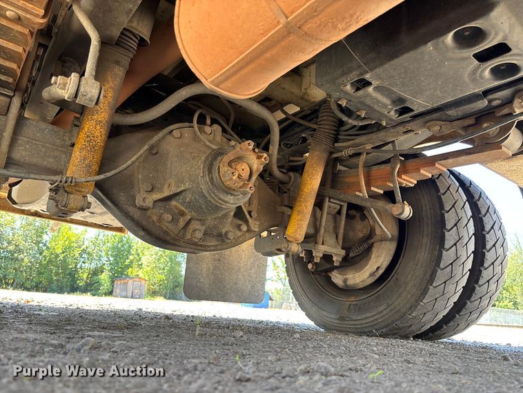 image for item EV3011 2011 Ford F450 Super Duty bucket truck