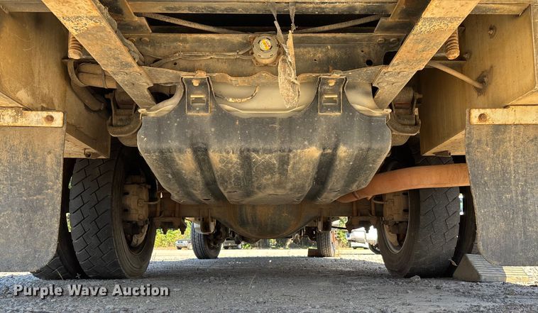 image for item EV3011 2011 Ford F450 Super Duty bucket truck