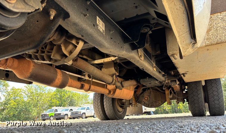 image for item EV3011 2011 Ford F450 Super Duty bucket truck