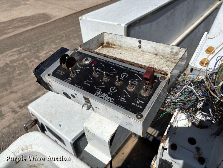 image for item EV3011 2011 Ford F450 Super Duty bucket truck