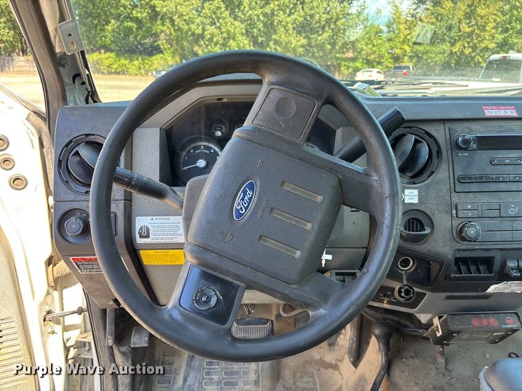 image for item EV3011 2011 Ford F450 Super Duty bucket truck