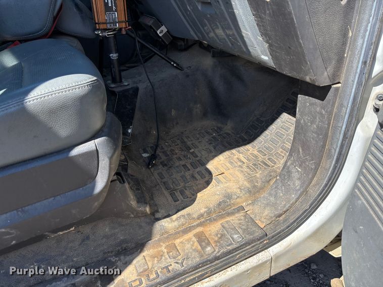 image for item EV3011 2011 Ford F450 Super Duty bucket truck