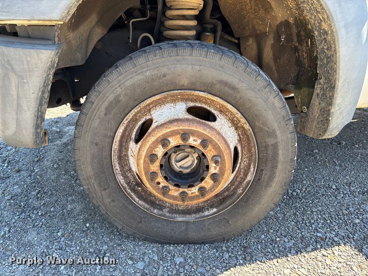 image for item EV3011 2011 Ford F450 Super Duty bucket truck