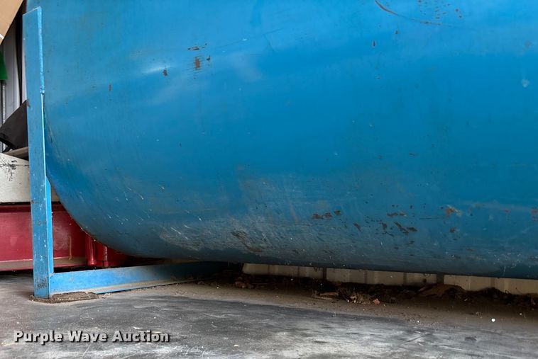 image for item EV3023 Oil tank