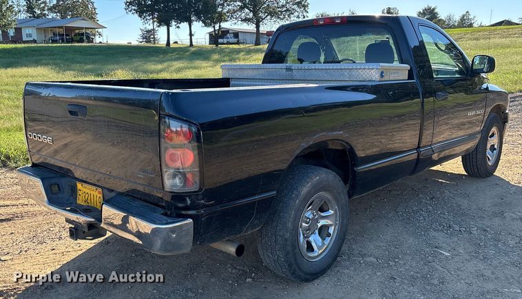 image for item EV3024 2005 Dodge Ram 1500 pickup truck