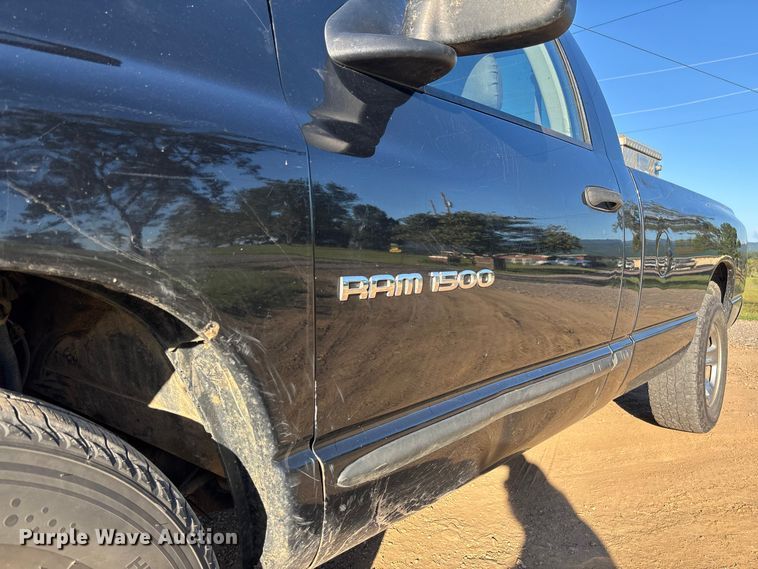 image for item EV3024 2005 Dodge Ram 1500 pickup truck