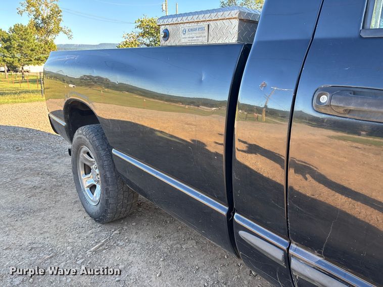 image for item EV3024 2005 Dodge Ram 1500 pickup truck