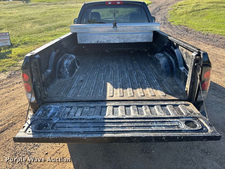 image for item EV3024 2005 Dodge Ram 1500 pickup truck