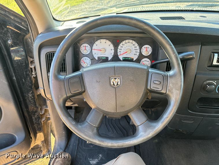 image for item EV3024 2005 Dodge Ram 1500 pickup truck