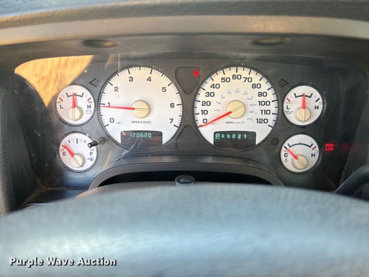 image for item EV3024 2005 Dodge Ram 1500 pickup truck