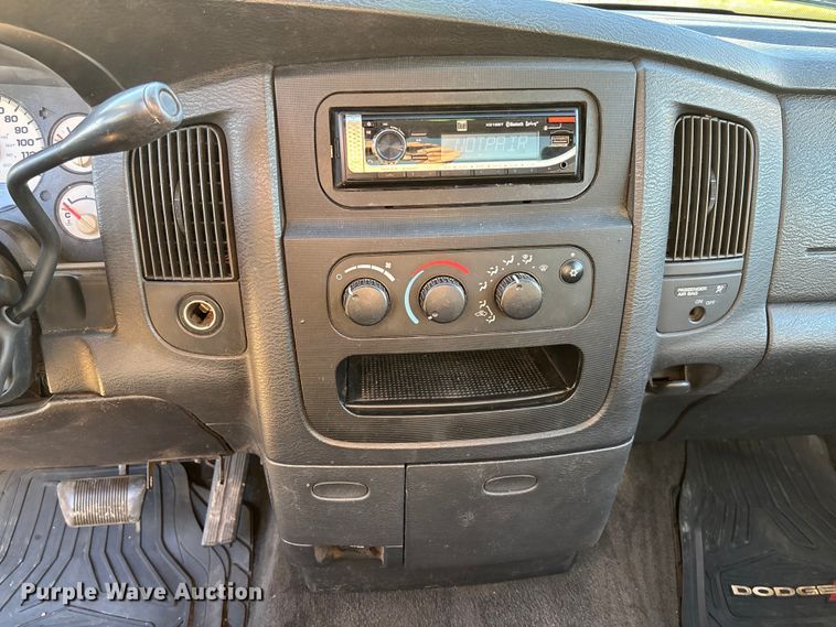 image for item EV3024 2005 Dodge Ram 1500 pickup truck
