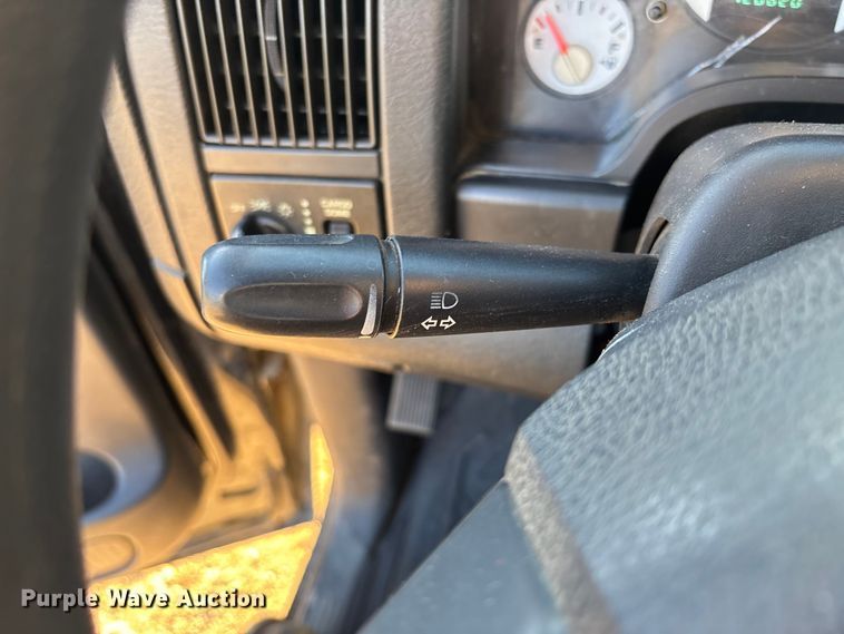 image for item EV3024 2005 Dodge Ram 1500 pickup truck