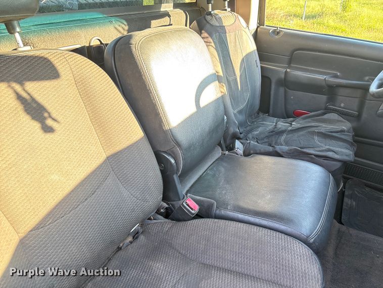 image for item EV3024 2005 Dodge Ram 1500 pickup truck