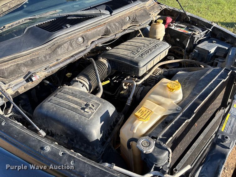 image for item EV3024 2005 Dodge Ram 1500 pickup truck