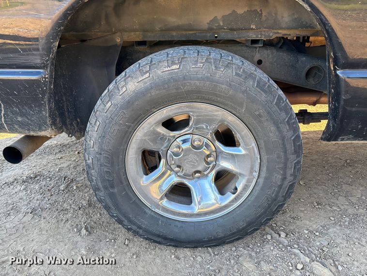 image for item EV3024 2005 Dodge Ram 1500 pickup truck