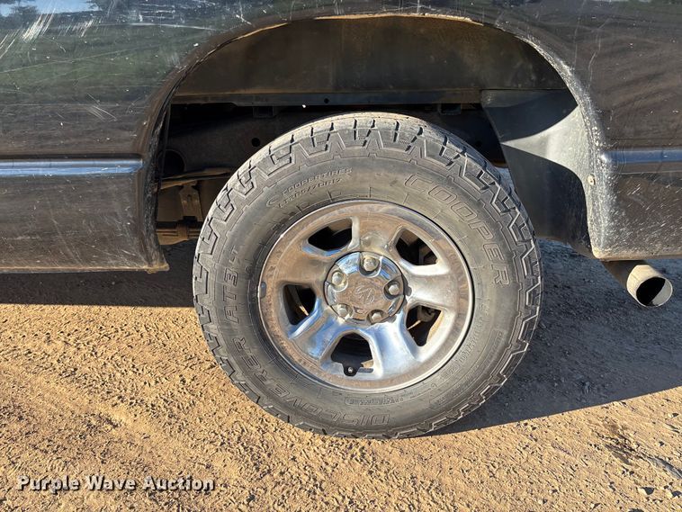 image for item EV3024 2005 Dodge Ram 1500 pickup truck