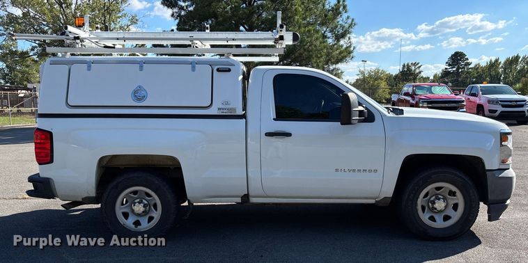 image for item EV3031 2017 Chevrolet Silverado 1500 pickup truck