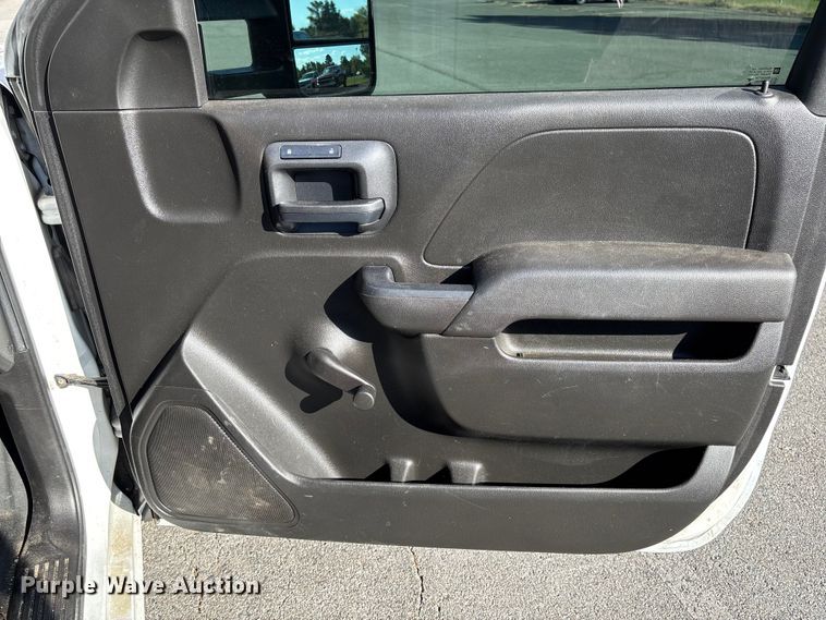 image for item EV3031 2017 Chevrolet Silverado 1500 pickup truck