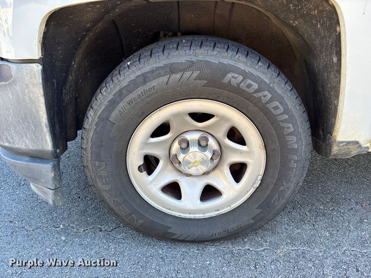 image for item EV3031 2017 Chevrolet Silverado 1500 pickup truck