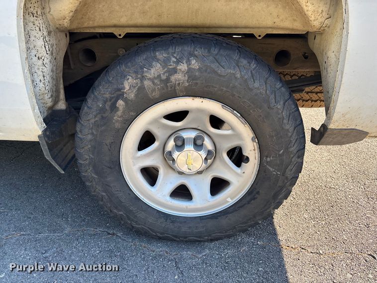 image for item EV3031 2017 Chevrolet Silverado 1500 pickup truck