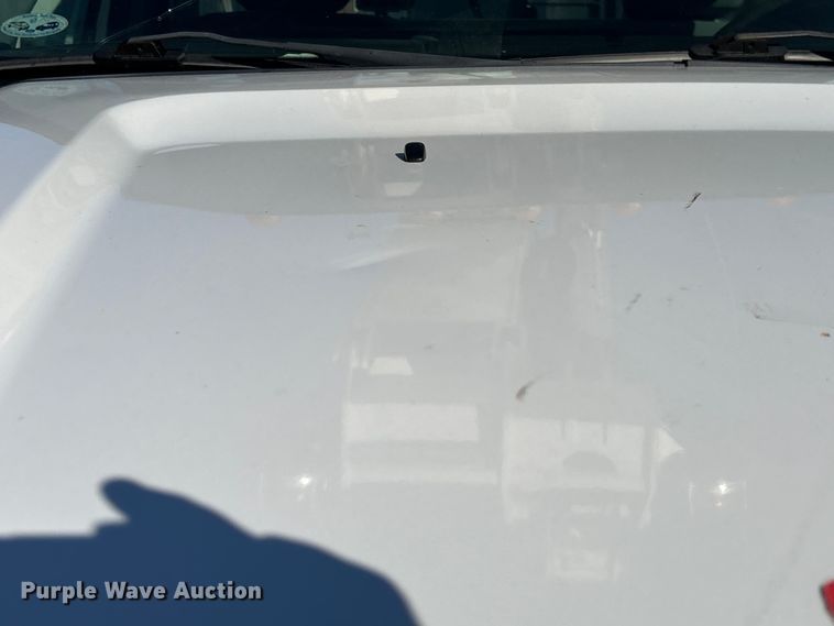 image for item EV3032 2013 Ford F450 Super Duty bucket truck