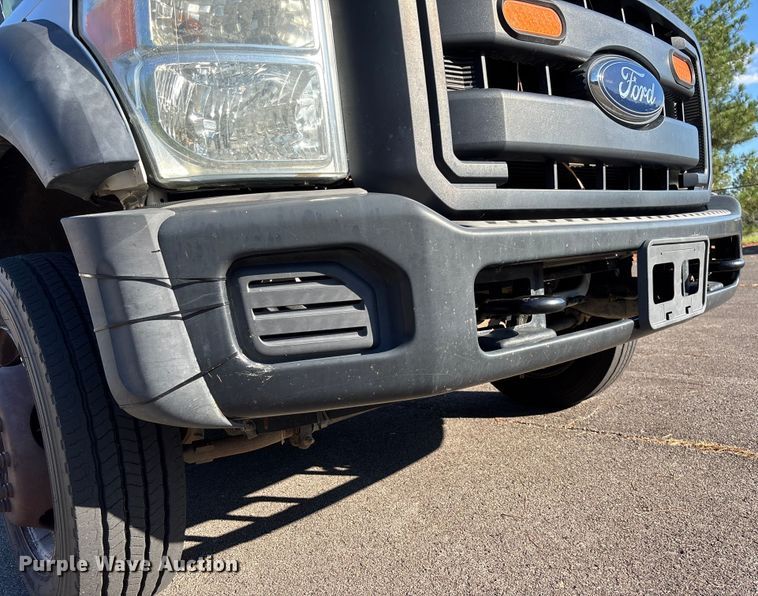 image for item EV3032 2013 Ford F450 Super Duty bucket truck