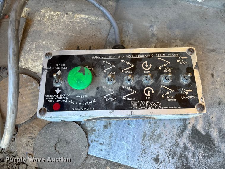 image for item EV3032 2013 Ford F450 Super Duty bucket truck