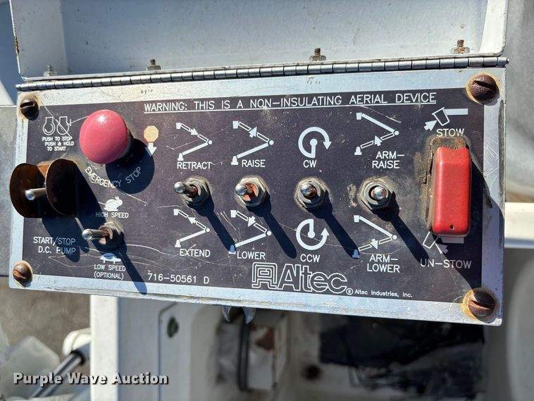 image for item EV3032 2013 Ford F450 Super Duty bucket truck