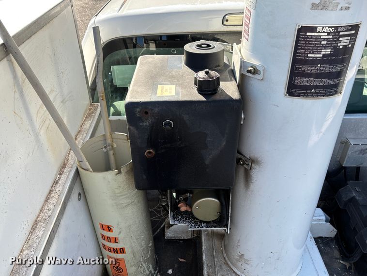 image for item EV3032 2013 Ford F450 Super Duty bucket truck