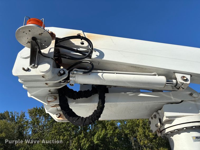 image for item EV3032 2013 Ford F450 Super Duty bucket truck