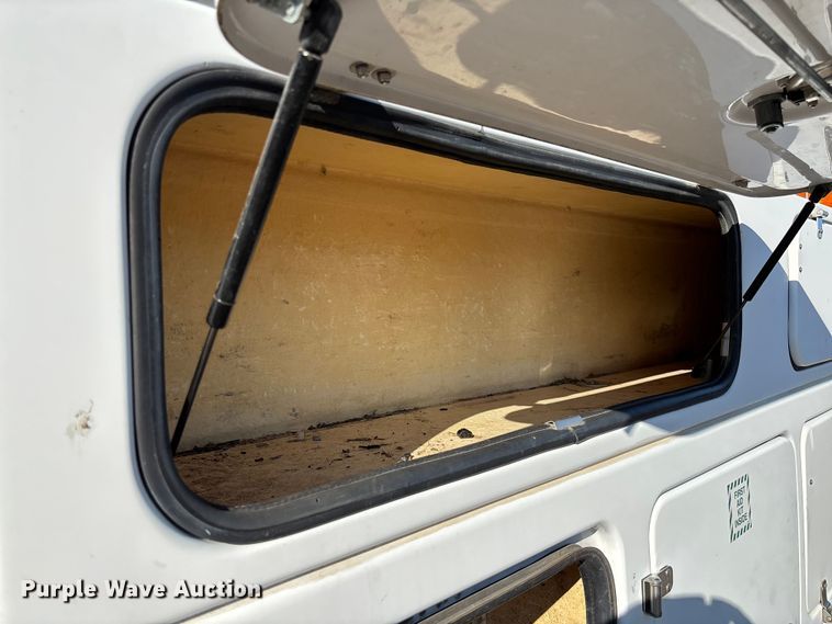 image for item EV3032 2013 Ford F450 Super Duty bucket truck