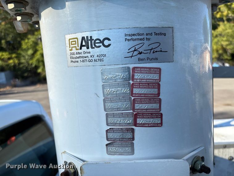 image for item EV3032 2013 Ford F450 Super Duty bucket truck