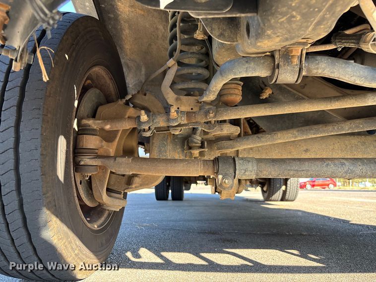 image for item EV3032 2013 Ford F450 Super Duty bucket truck