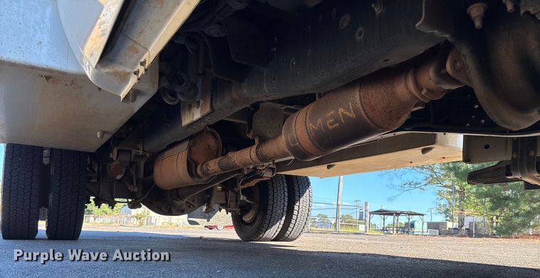 image for item EV3032 2013 Ford F450 Super Duty bucket truck