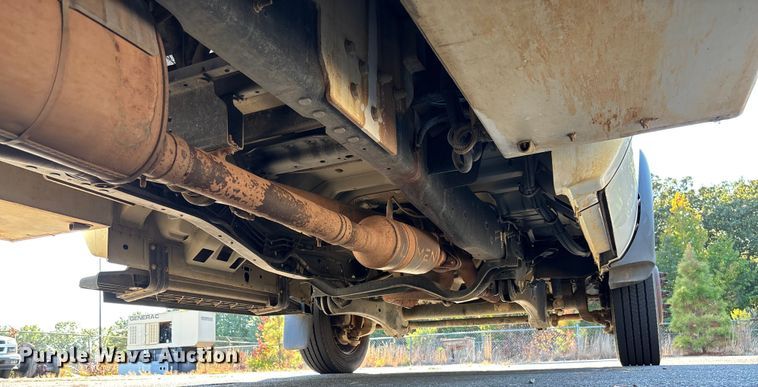 image for item EV3032 2013 Ford F450 Super Duty bucket truck