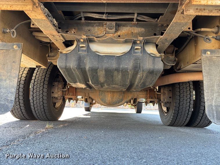 image for item EV3032 2013 Ford F450 Super Duty bucket truck