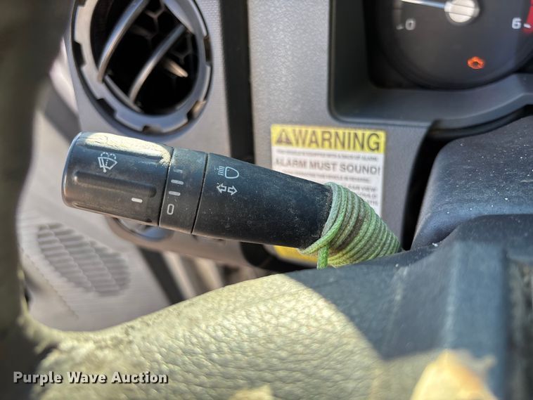 image for item EV3032 2013 Ford F450 Super Duty bucket truck