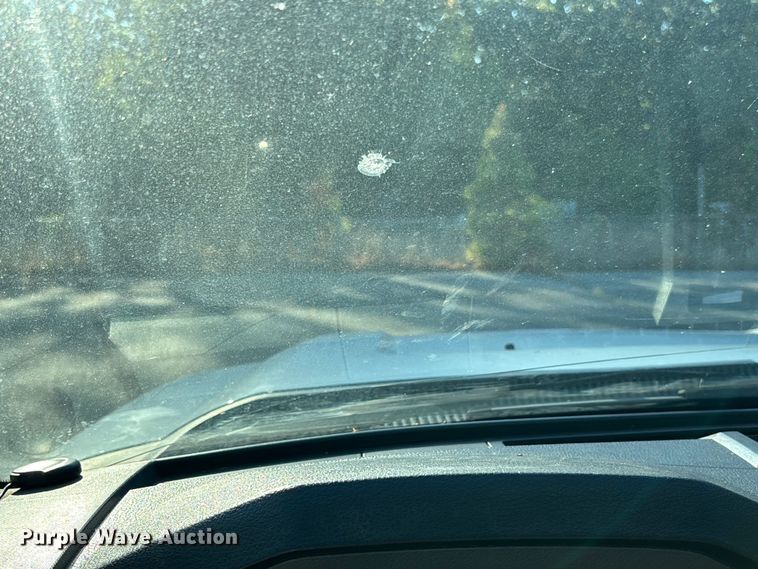 image for item EV3032 2013 Ford F450 Super Duty bucket truck