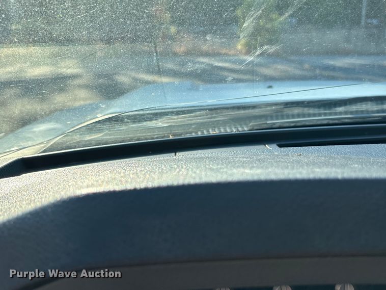 image for item EV3032 2013 Ford F450 Super Duty bucket truck